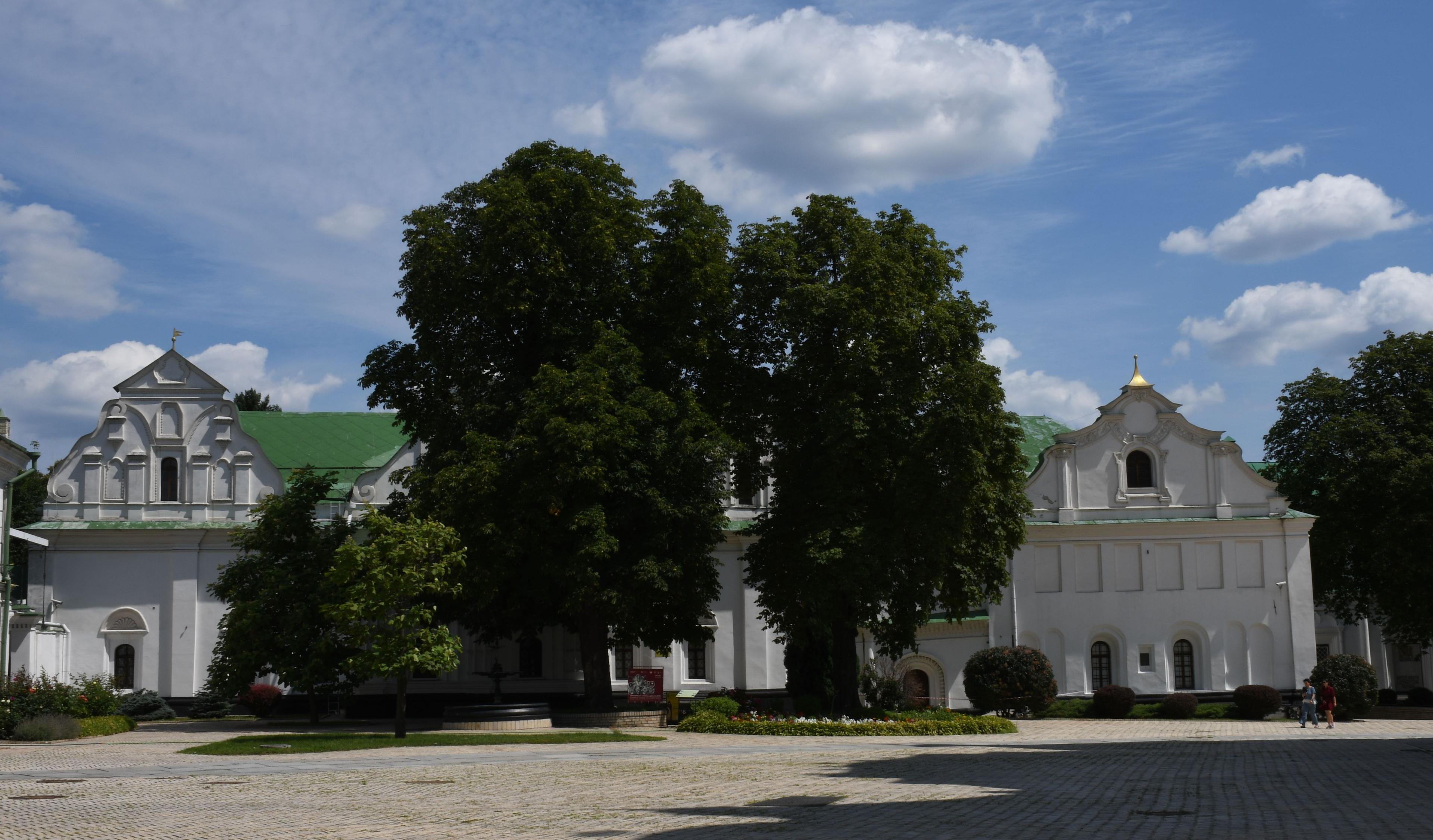 Ковнірівський корпус Києво-Печерської Лаври. Архітектор Степан Ковнір. 1746 р. Зараз Скарбниця Національного музею історії України